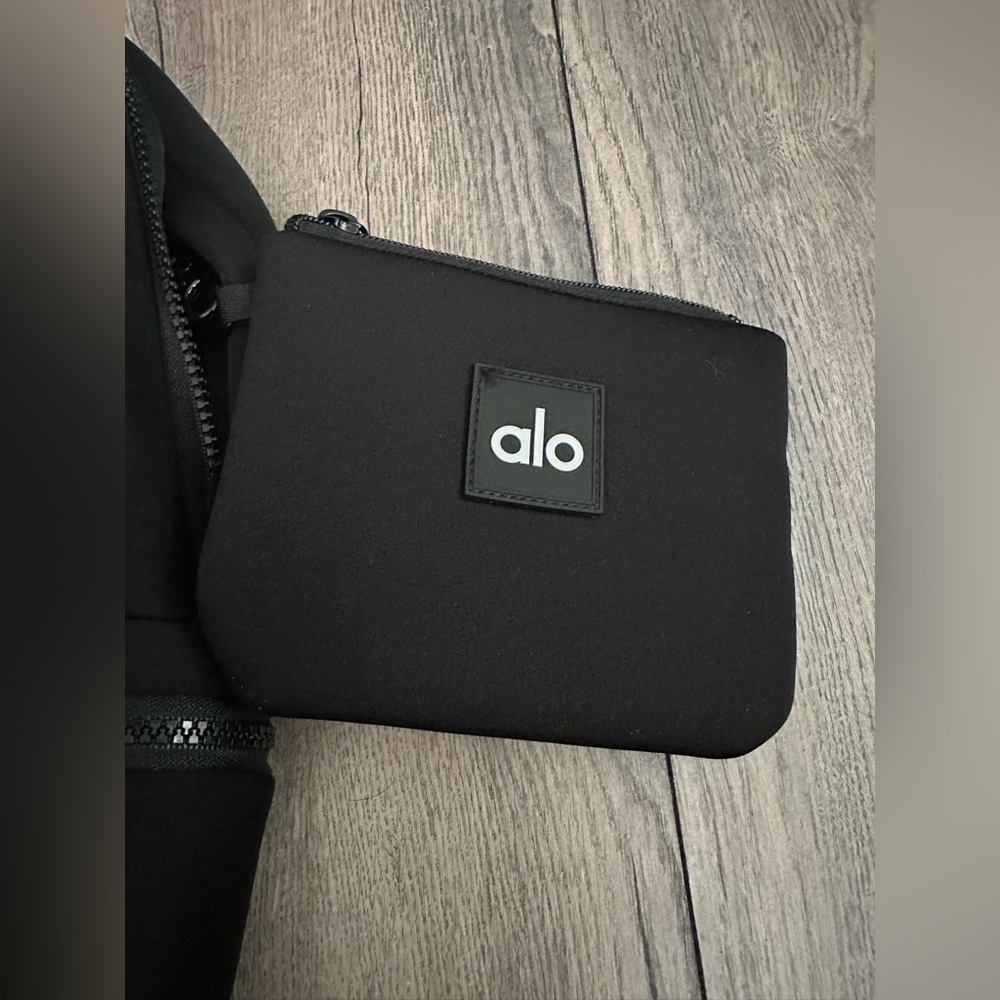ALO Yoga Backpack - Picture 7 of 7